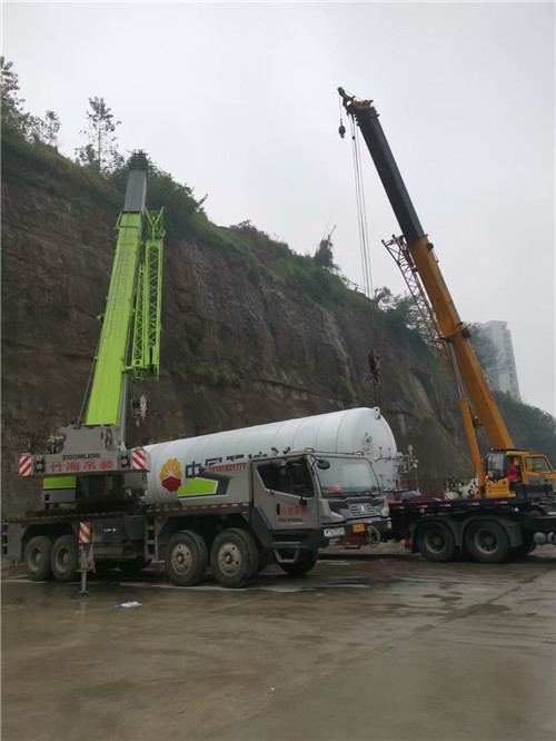 东昌区“不怕风雨冻”—— 吊车的 “恶劣环境适应” 技术